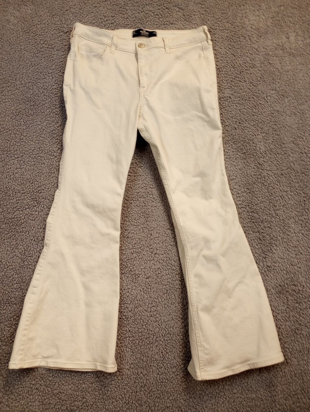Hollister Jeans Women's Size 12S White Flare Crop (0965)